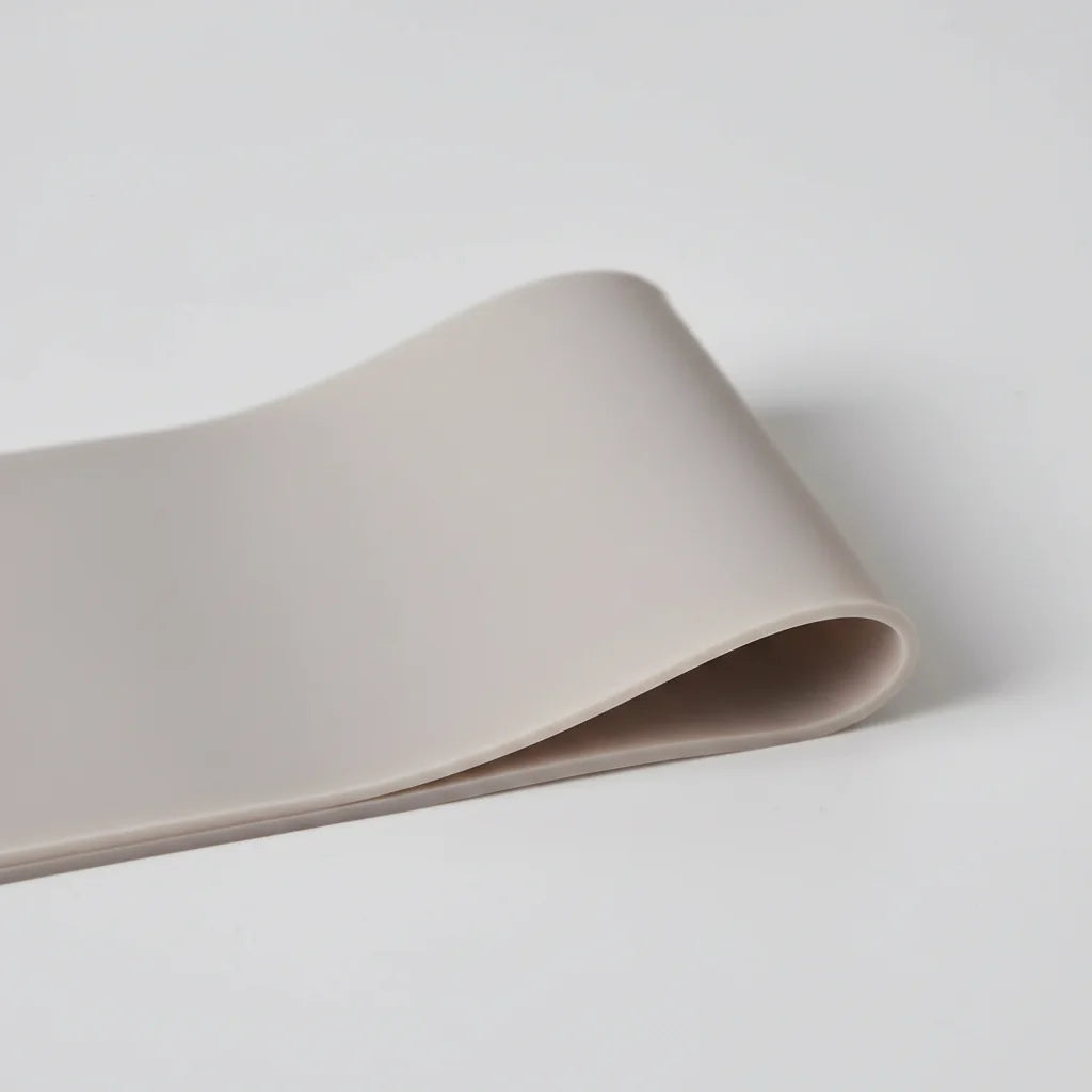 FlexBand premium natural rubber bands — detail close-up